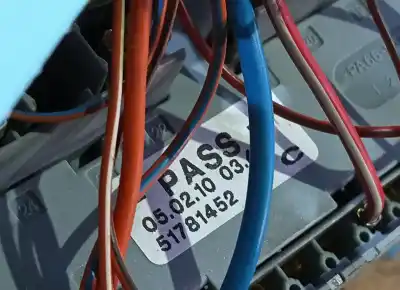 Second-hand car spare part fuse box unit for citroen nemo monospace 1.4 hdi oem iam references   51781452