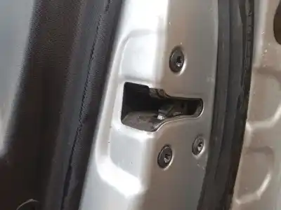 Pezzo di ricambio per auto di seconda mano porta anteriore destra per kia cee'd sw (ed) 2.0 crdi 140 riferimenti oem iam 760041h000  