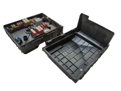 Pièce détachée automobile d'occasion BOÎTES À FUSIBLES pour SEAT LEON (1P1) 1.6 TDI Références OEM IAM 1K0937125D  