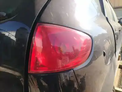 Автозапчастина б/у правий ліхтар для seat altea (5p1) 2.0 tdi 16v посилання на oem iam 5p0945112b9b9