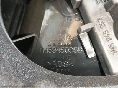 Автозапчасти б/у левый задний фонарь за seat toledo ii (1m2) 1.9 tdi ссылки oem iam 1m5945111  1m5945095b