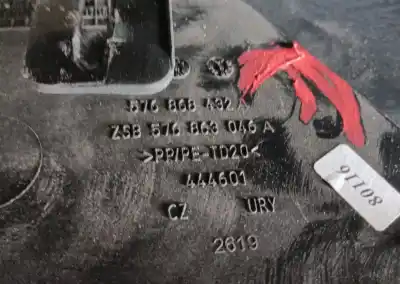 Автозапчастина б/у центральний подлокник для seat ateca (kh7, khp) 2.0 tdi посилання на oem iam 5758632439b9  2047107885