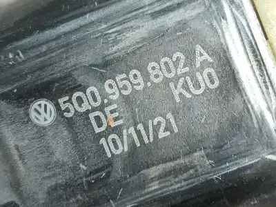 Pièce détachée automobile d'occasion léve glace avant gauche pour volkswagen t-roc (a11, d11) 1.0 tsi références oem iam 2ga837461f  5q0959802a