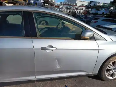 Peça sobressalente para automóvel em segunda mão porta dianteira direita por ford focus iii 1.6 ti referências oem iam 1706278