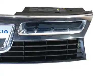 Second-hand car spare part front grille for dacia duster (hs_) 1.5 dci oem iam references 623100260r  623100260r