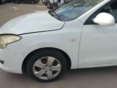 İkinci el araba yedek parçası SOL ÖN ÇAMURLUK için HYUNDAI I30 (FD) 1.4 OEM IAM referansları 663112R030  