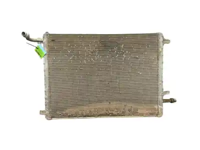 Peça sobressalente para automóvel em segunda mão RADIADOR DE ÁGUA por JAGUAR E-PACE (X540) 2.0 D180 AWD Referências OEM IAM J9C7325  