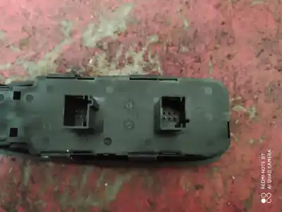 Recambio de automóvil de segunda mano de mando elevalunas delantero izquierdo para citroen c4 grand picasso 2.0 hdi fap referencias oem iam 96639383zd  