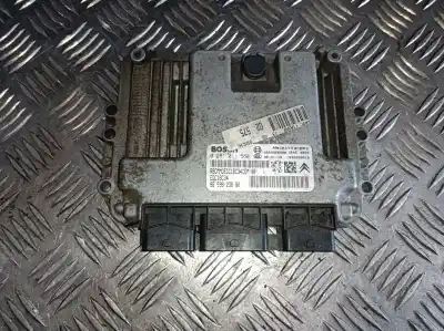 Pièce détachée automobile d'occasion CALCULATEUR MOTEUR ECU pour PEUGEOT 206 BERLINA  Références OEM IAM 0281011560  9659823880