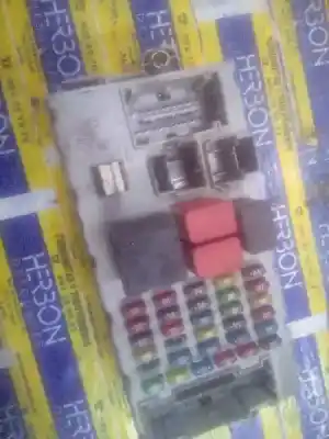 Second-hand car spare part FUSE BOX UNIT for FIAT DOBLO (119)  OEM IAM references 46817785NPL  46520600CPL