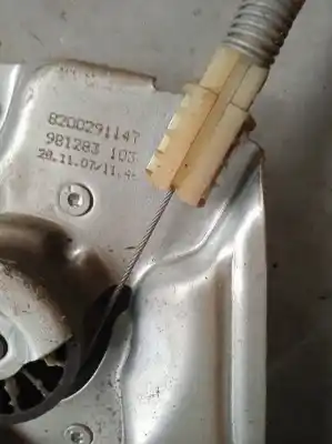 Second-hand car spare part passenger side right window regulator for renault clio iii 1.5 dci diesel cat oem iam references 400861d  8200291147