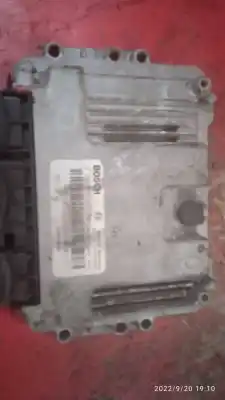 Gebrauchtes Autoersatzteil ecu-motorsteuergerät uce motorsteuergerät zum renault trafic caja cerrada (ab 4.01) l1h1 caja cerrada. corto oem-iam-referenzen 0281011531  