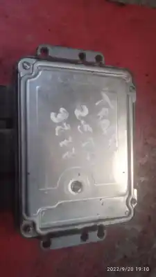 Gebrauchtes Autoersatzteil ecu-motorsteuergerät uce motorsteuergerät zum renault trafic caja cerrada (ab 4.01) l1h1 caja cerrada. corto oem-iam-referenzen 0281011531  