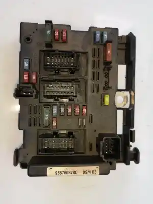 Pièce détachée automobile d'occasion BOÎTES À FUSIBLES pour PEUGEOT 307 BERLINA (S2)  Références OEM IAM 9657608780  BSMB3