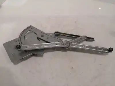Pièce détachée automobile d'occasion LÉVE GLACE AVANT DROIT pour RENAULT TWINGO (CO6)  Références OEM IAM 60802700009  
