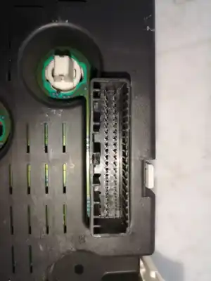 Peça sobressalente para automóvel em segunda mão quadrante por renault modus authentique referências oem iam p8200418023d  j77egdie