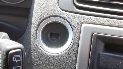 Автозапчастина б/у стартер для volvo c30 (533) 2.0 d посилання на oem iam 