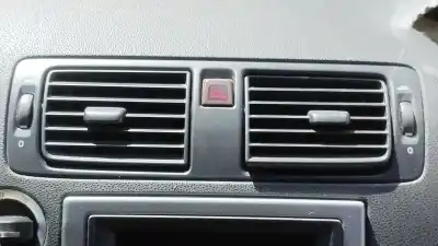 Автозапчастина б/у увага для volvo c30 (533) 2.0 d посилання на oem iam 
