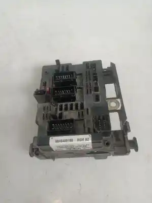 Pièce détachée automobile d'occasion BOÎTES À FUSIBLES pour PEUGEOT 307 (S1) XR Références OEM IAM 9646405180  