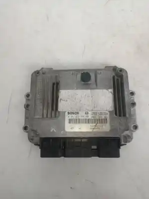 Peça sobressalente para automóvel em segunda mão CENTRALINA DE MOTOR UCE por RENAULT MEGANE II COUPE Extreme Referências OEM IAM 8200527756 0007  