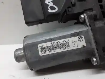 Peça sobressalente para automóvel em segunda mão motor elevador vidro traseiro direito por volkswagen golf v berlina (1k1) 1.9 tdi referências oem iam 5m0839402a