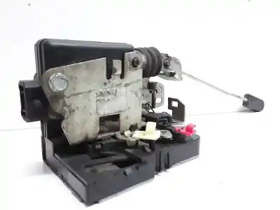 Peça sobressalente para automóvel em segunda mão fechadura da porta dianteira esquerda por dacia logan básico referências oem iam 