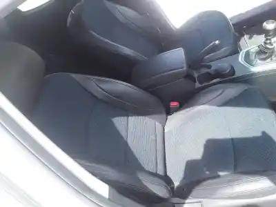 Second-hand car spare part right front seat for ssangyong tivoli 1.6 xdi 160 oem iam references   