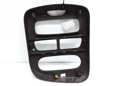 Pezzo di ricambio per auto di seconda mano GRIGLIA DI AERAZIONE per RENAULT CLIO IV  Riferimenti OEM IAM 682607777R  