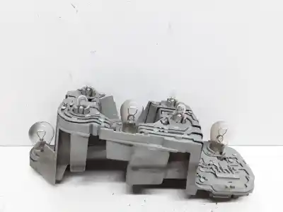 Second-hand car spare part lampholder for toyota corolla verso (e12) 1.8 linea sol oem iam references   