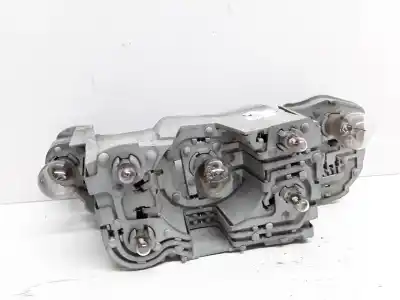 Second-hand car spare part lampholder for toyota corolla verso (e12) 1.8 linea sol oem iam references   