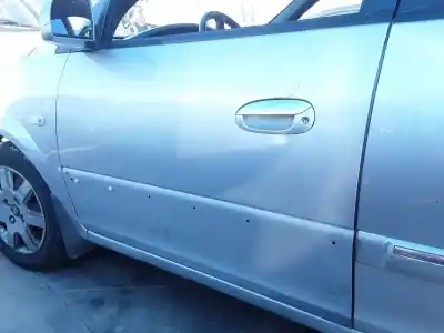 Second-hand car spare part left front door for daelim carens 2.0 crdi ex monovolumen oem iam references 0k2ja59020