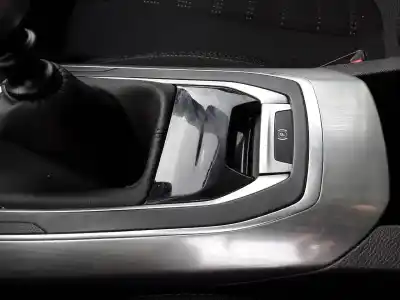 Pièce détachée automobile d'occasion levier de frein a main pour peugeot 308 sw bh01 références oem iam 