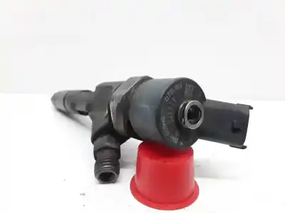 Second-hand car spare part Injector for RENAULT LAGUNA II BG0 Authentique OEM IAM references 8200100272  