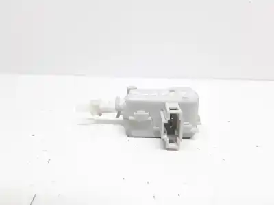 Автозапчастина б/у централізований двигун зкриття ворот для SEAT TOLEDO II (1M2) 1.6 Посилання на OEM IAM 3B0959781B  