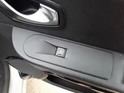 Автозапчастина б/у ПЕРЕДНІЙ ПРАВИЙ ВІКОННИЙ Вимикач для RENAULT CLIO IV  Посилання на OEM IAM 809603634R  