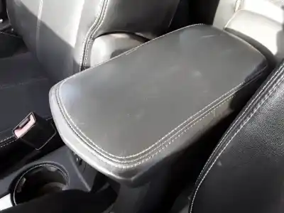 Pezzo di ricambio per auto di seconda mano bracciolo centrale per chrysler sebring berlina 2.0 crd limited riferimenti oem iam   