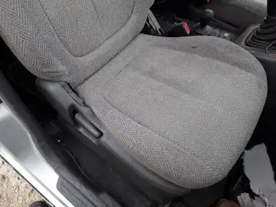 Tweedehands auto-onderdeel rechter voorstoel voor suzuki grand vitara i (ft, ht) 2.0 td 4x4 (sq 420d) oem iam-referenties 