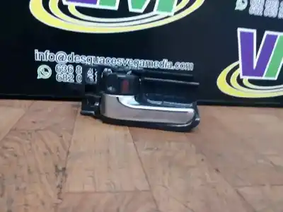 Автозапчастина б/у ліва задня внутрішня ручка для TOYOTA COROLLA (E12) * Посилання на OEM IAM 51594A1   Автозапчастина б/у ліва задня внутрішня ручка для TOYOTA COROLLA (E12) * Посилання на OEM IAM 51594A1