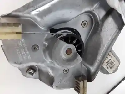 Peça sobressalente para automóvel em segunda mão elevador de vidros dianteiro direito por renault clio iii pack dynamique referências oem iam 8200291147