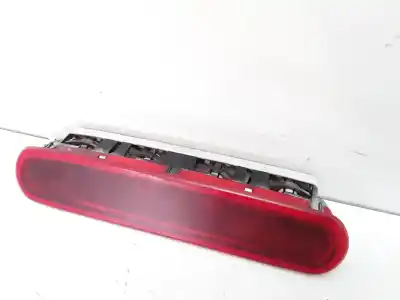 Peça sobressalente para automóvel em segunda mão farolim de travão central por fiat doblo active referências oem iam s3020037