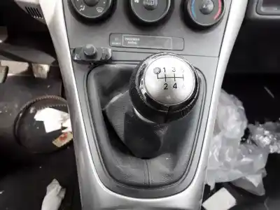 Tweedehands auto-onderdeel versnellingspook voor toyota auris (_e15_) 1.4 d-4d (nde150_) oem iam-referenties 