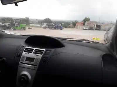 Автозапчасти б/у панель приборов за toyota yaris (ksp9/scp9/nlp9) básico ссылки oem iam 
