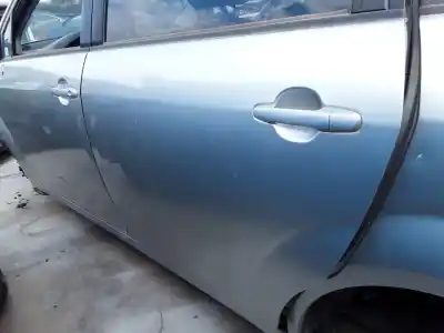 Peça sobressalente para automóvel em segunda mão porta do automóvel traseira esquerda por toyota corolla verso (e12) 1.8 linea sol referências oem iam 670040f010