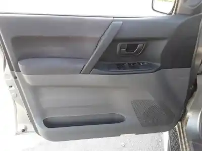 Автозапчастина б/у оббірка передніх дверей ліва для mitsubishi montero (v60/v70) 3.2 di-d avance посилання на oem iam 