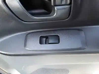 Автозапчастина б/у управління склами задніх правіх для mitsubishi montero (v60/v70) 3.2 di-d avance посилання на oem iam 8608a006