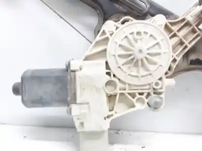 Pièce détachée automobile d'occasion Léve Glace Avant Gauche pour BMW SERIE 1 BERLINA (E81/E87) 1.6 16V CAT Références OEM IAM 7067795S  