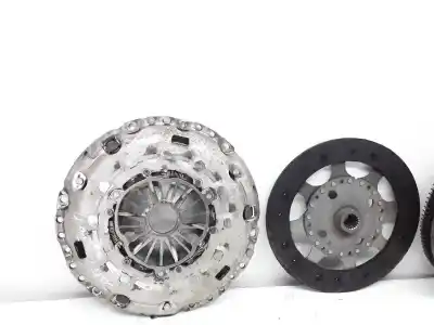Pièce détachée automobile d'occasion KIT D'EMBRAYAGE pour PEUGEOT 5008  Références OEM IAM 9686915580  