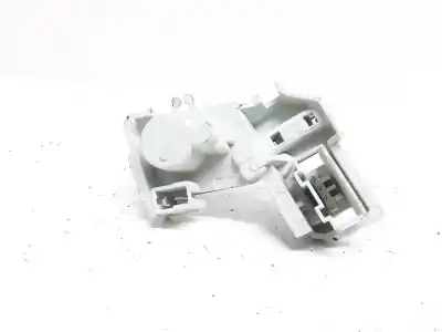 Pezzo di ricambio per auto di seconda mano PORTALAMPADA per AUDI A3 (8P1)  Riferimenti OEM IAM 8P4945257C  