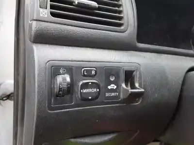 Tweedehands auto-onderdeel spiegelbediening voor toyota corolla (e11) 1.6 linea terra oem iam-referenties 183574