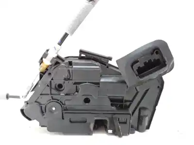 Second-hand car spare part front right door lock for skoda rapid ambition oem iam references 5e1837016a  